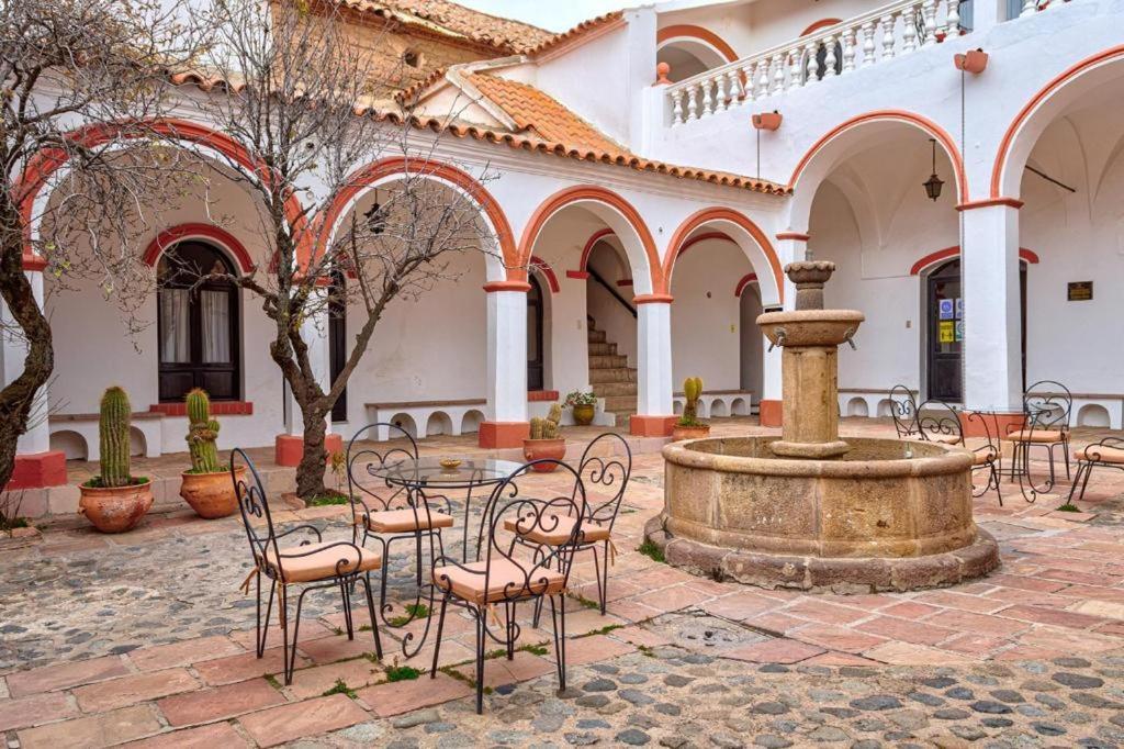 Hostal Colonial Potosí Buitenkant foto
